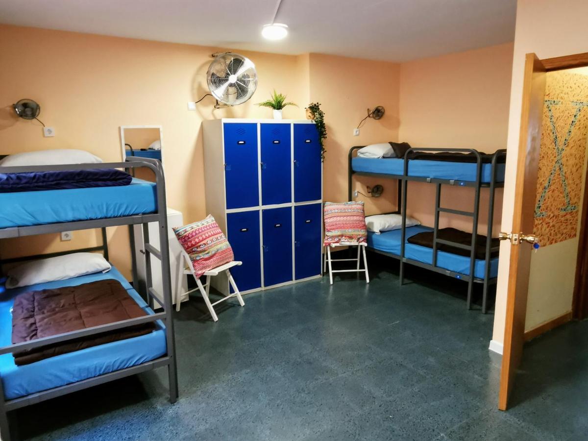X Hostel Alicante Luaran gambar