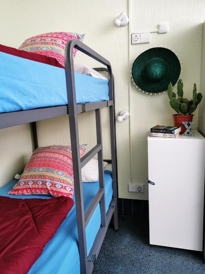 X Hostel Alicante Luaran gambar