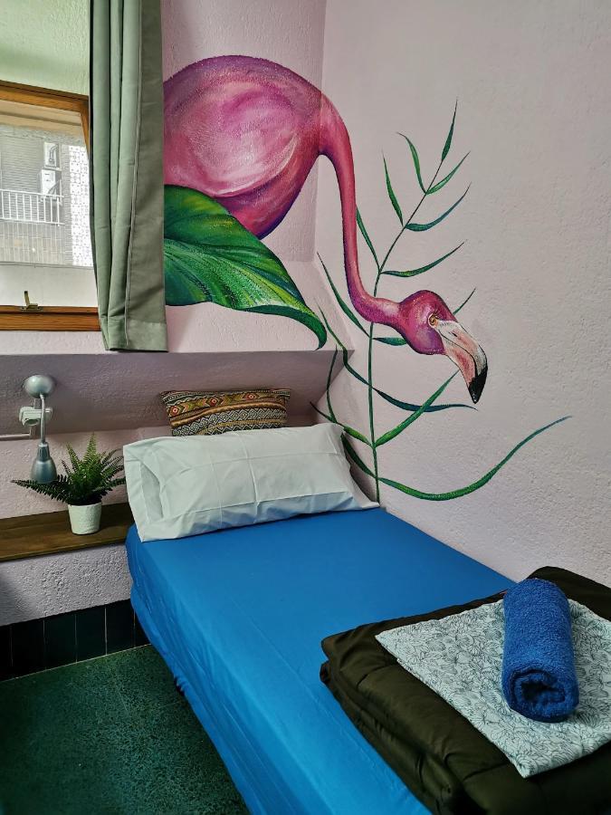 X Hostel Alicante Luaran gambar