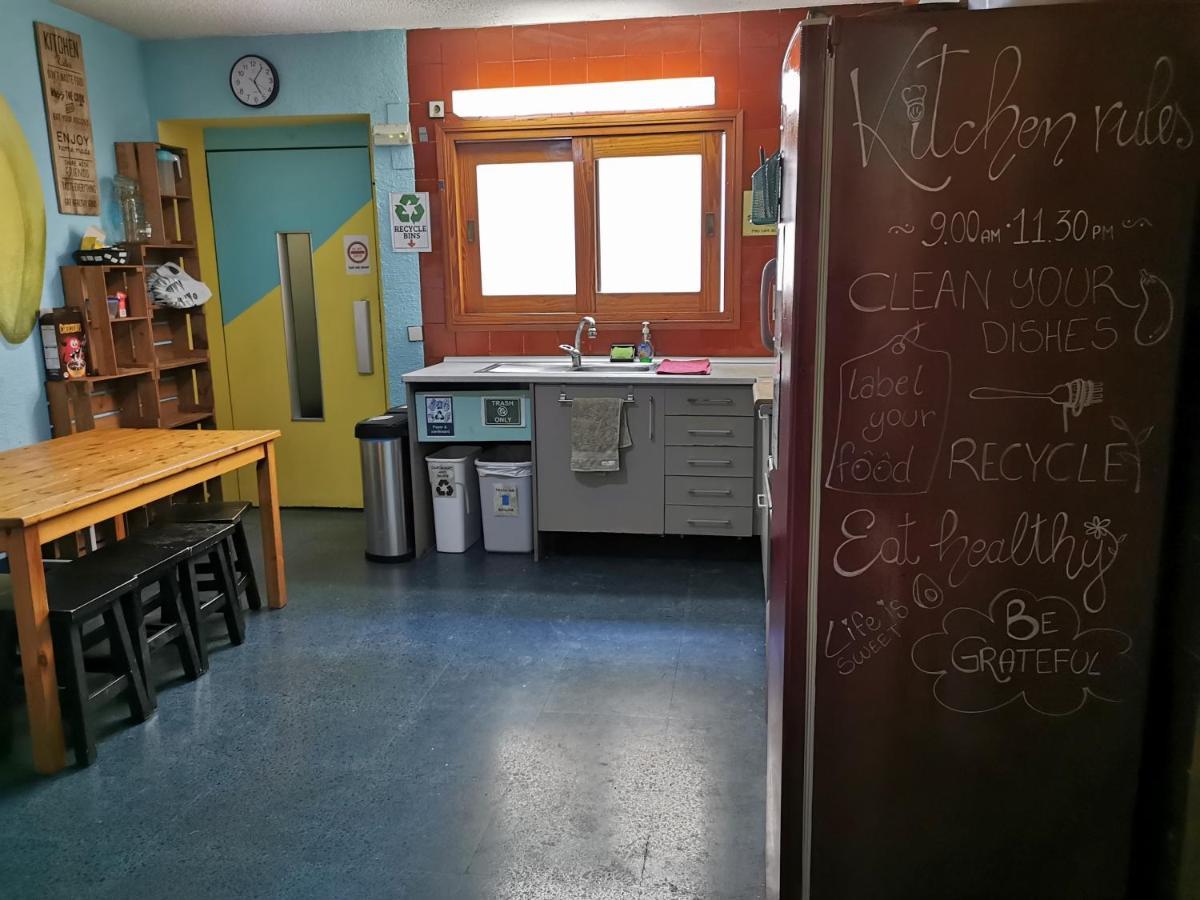 X Hostel Alicante Luaran gambar