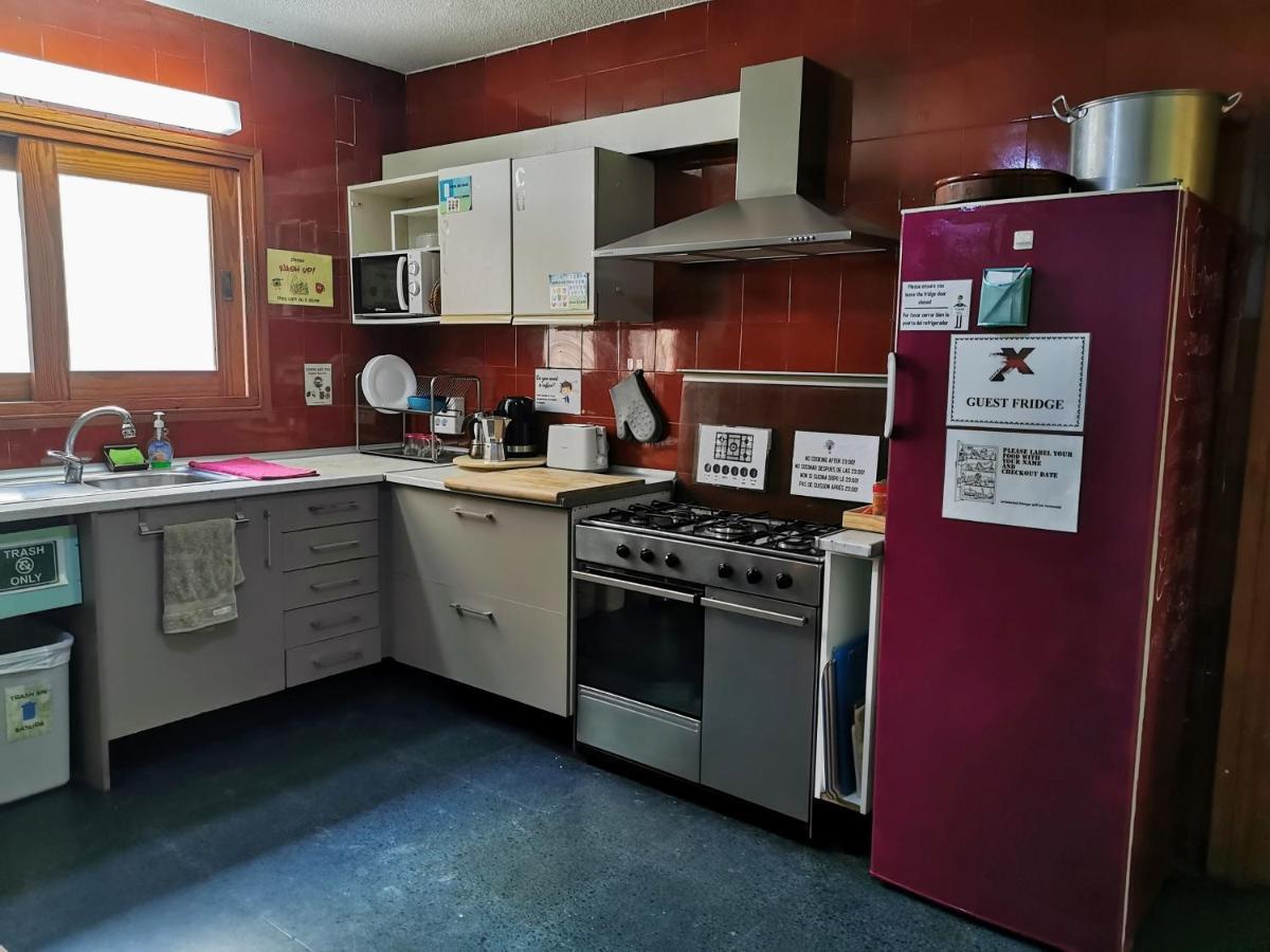 X Hostel Alicante Luaran gambar